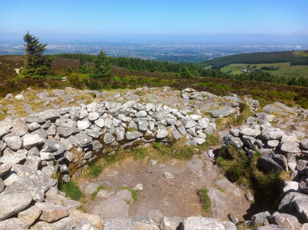Tibradden Wood Walk : the Tibradden cairn